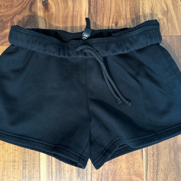 Skims cotton fleece classic short with pockets in onyx size XS - Picture 5 of 6